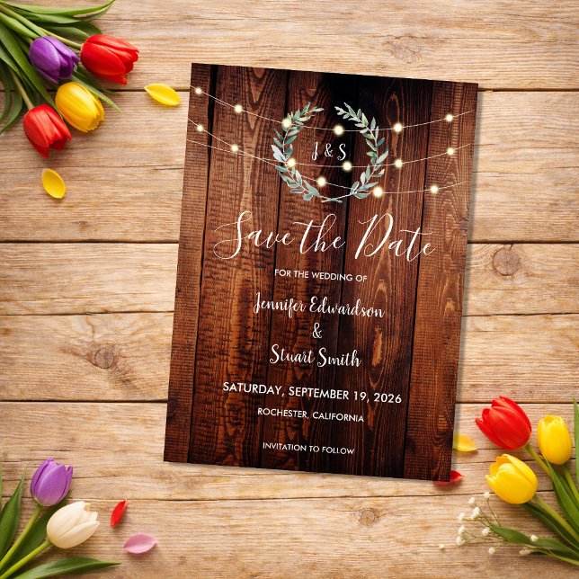 Invitación Magnética Luces de cuerda de madera rústica Save the Date (Rustic wood string lights Save the Date Magnetic Invitation.)
