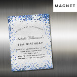 Invitación Magnética Lujo purpurina azul marino de plata de cumpleaños<br><div class="desc">Para un elegante cumpleaños número 21 (o cualquier edad). Un fondo falso plateado. Decorado con purpurinas falsos azul marino,  chispas. Personalice y agregue un nombre,  edad y detalles del fiesta. El nombre se escribe con un guión de estilo con letras a mano</div>