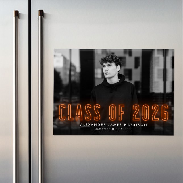 Invitación Magnética Moderna clase Naranja Neon de 2025 Graduación foto (Subido por el creador)