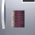 Invitación Magnética Rosa de oro de Borgoña<br><div class="desc">Para un elegante cumpleaños número 21 (o cualquier edad). Un color de fondo burdeos. Decorada con confeti de oro rosa. Personalice y agregue un nombre,  edad y detalles del fiesta.</div>