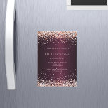 Invitación Magnética Rosa de oro de Borgoña de lujo<br><div class="desc">Para un elegante cumpleaños número 21 (o cualquier edad). Un color de fondo burdeos. Decorada con confeti de oro rosa. Personalice y agregue un nombre,  edad y detalles del fiesta.</div>