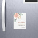 Invitación Magnética Rosa dorado florido verde de lujo cumpleaños<br><div class="desc">Un fondo blanco moda. Decorada con un gran oro rosa y florido rosado,  flor rosa y hojas de eucalipto de color verde acuático,  espirales,  vegetación y una falsa espiral de oro. Personalice y agregue su nombre y detalles del fiesta.</div>