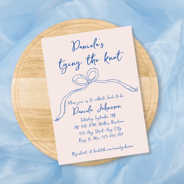 Invitación Mano Dibujada Azul De Doble Amarre La Ducha Bridal (Hand Drawn Bow Blue Tying The Knot Bridal Shower Invitation)