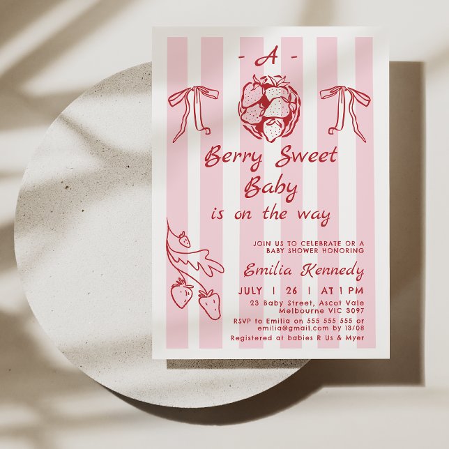 Invitación Mano dibujada de rojo A Berry Sweet Baby Shower (Hand Drawn Red Berry Sweet Baby Shower Invitation, Whimsical Berry Themed Baby Shower Invitation)