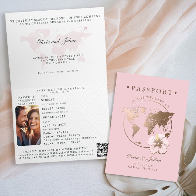 Invitación Mapa de Pasaporte Hibisco Boda Tropical de Destino (passport wedding invitation card destination getaway tropical hawaii pink faux gold monograms folded)