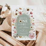 Invitación Maravilloso primer cumpleaños de Sage Green Wildfl<br><div class="desc">Este bonito diseño se caracteriza por una exquisita exposición floral de flores silvestres boho en tonos suaves y mullidos de verde salvia, rubor, beige y mostaza, junto con unas mariposas elegantes y abejas muy concurridas que le dan un toque de encanto, que representa la alegría, la libertad y la belleza...</div>