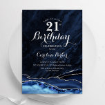 Invitación Marble 21º cumpleaños de Navy Blue Silver Agate<br><div class="desc">Invitación a la fiesta de cumpleaños número 21 de azul marino y plata. Elegante diseño moderno con acuarela azul real agate mármol fondo geodésico, plateado falso purpurina y tipografía tipo letra de guión. La carta de invitación de moda es perfecta para una elegante celebración del cumpleaños de las mujeres. Invitaciones...</div>