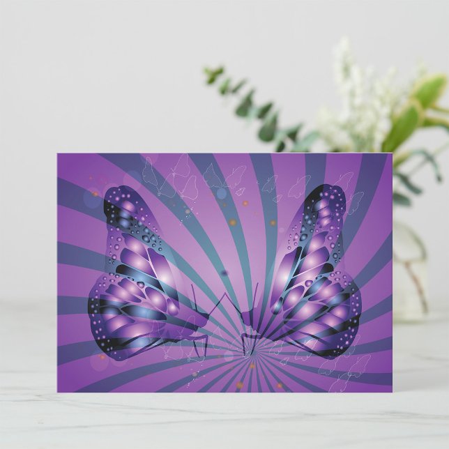 Invitación Mariposa púrpura abstracta con alas radiantes (Subido por el creador)