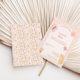 Invitación Mariposa rosa de Gingham con flores Cumpleaños