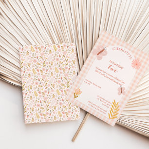 Invitación Mariposa rosa de Gingham con flores Cumpleaños