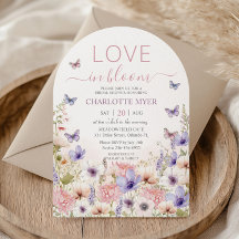 Mariposas de flores silvestres rosadas se aman en 