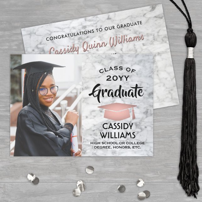 Invitación Mármol blanco y foto de graduación rosada de año d (Subido por el creador)