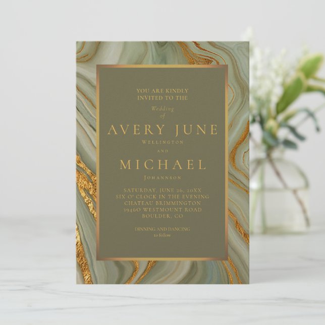 Invitación Mármol de ónix verde salvia con oro (Anverso de pie)