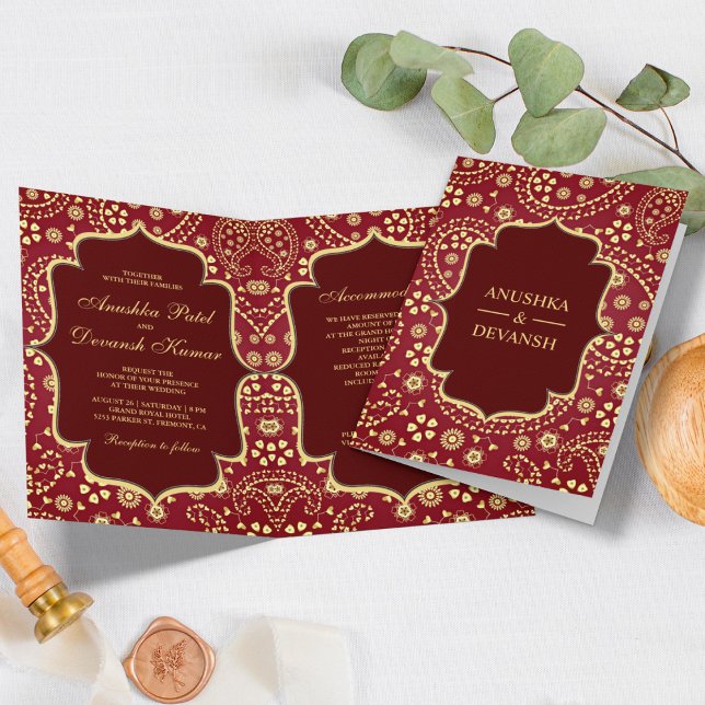 Invitación Maroon Gold Paisley estilo Bollywood Boda indio (Subido por el creador)