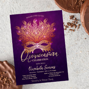 Invitación Máscara de confeti dorado Quinceañera púrpura