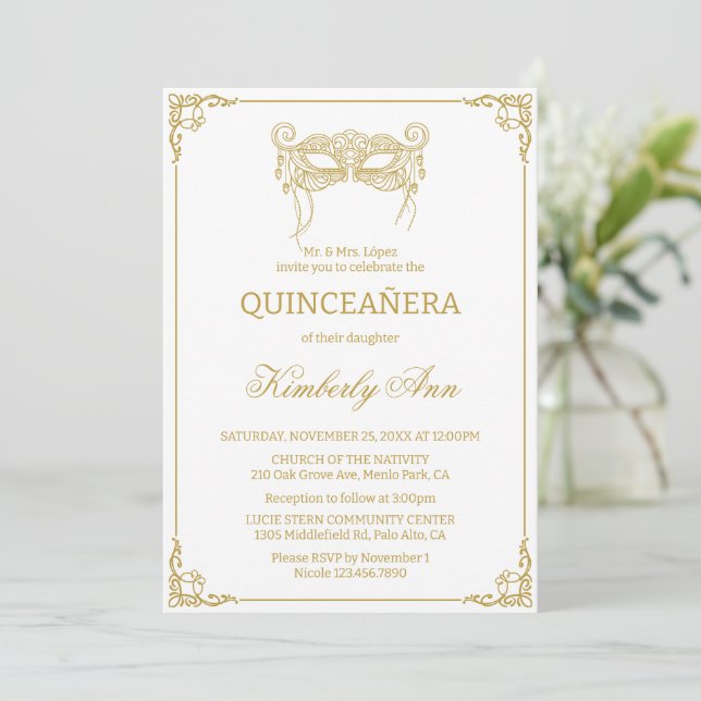 Invitación Máscara de mascarada de oro quinceanera (Anverso de pie)