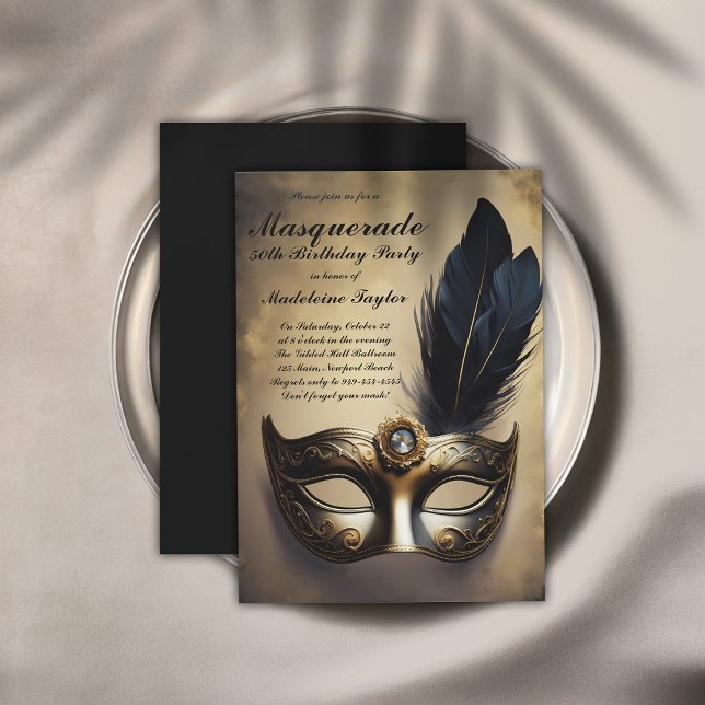 Invitación Máscara de Mascarada Negro Oro Dramático 50 cumple (masquerade 50th birthday party invitation dramatic gold black venetian mask elegant modern classy)