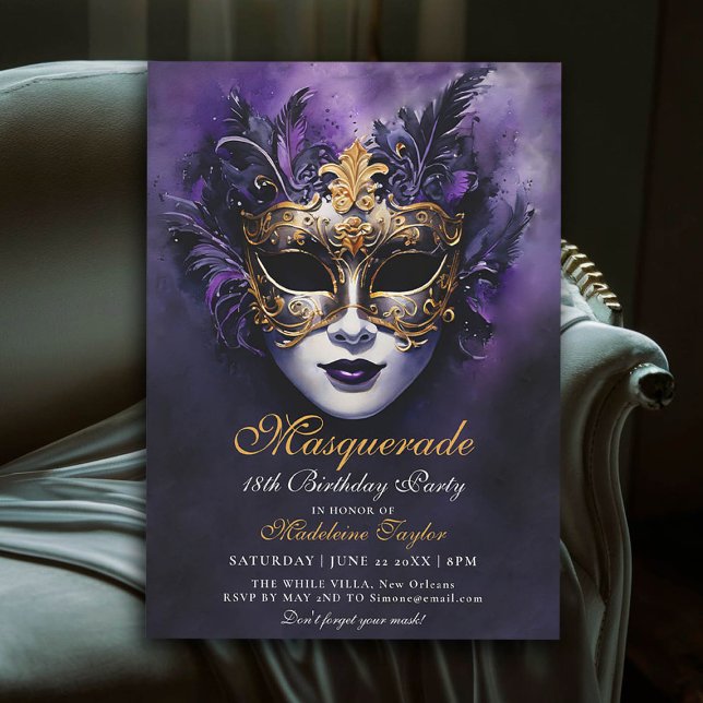 Invitación Mascarada veneciana Máscara dorada púrpura 18 cump (masquerade 18th birthday party invitation glam gold purple venetian mask)