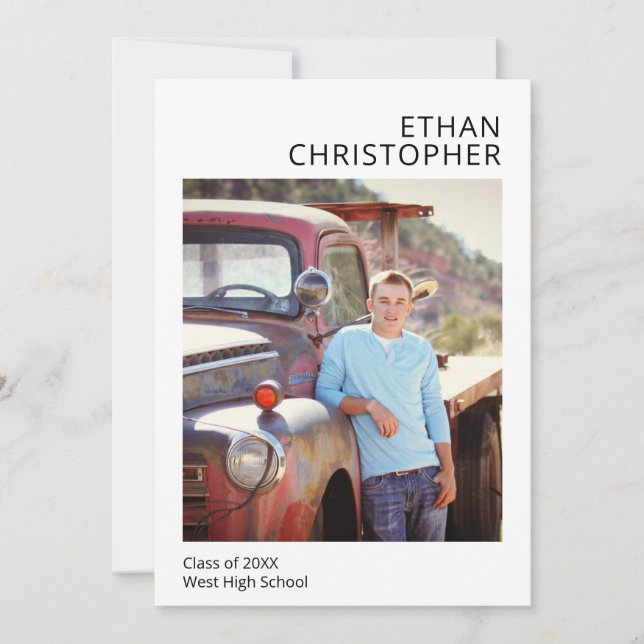 Invitación masculina simple y moderna de graduació