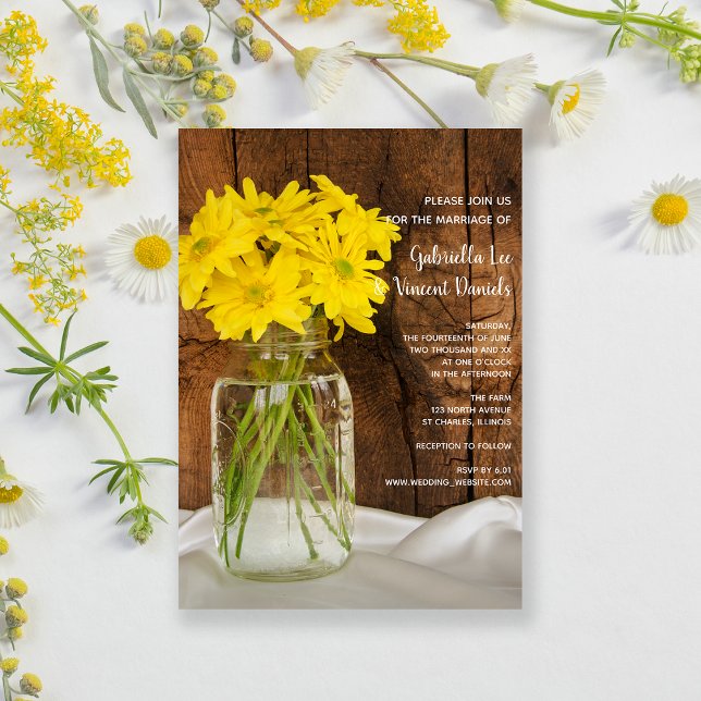 Invitación Mason Jar y Yellow Daisies Country Barn Boda (Subido por el creador)