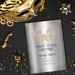Invitación Masquerade Sparkly Gold Purpurina Silver Sweet 16<br><div class="desc">Esta moderna y moda mascarada dulce invitación a la fiesta de 16 años es perfecta para un chica moderno y elegante. Cuenta con una máscara de máscaras de purpurina de oro fino dibujada por un personalizado sobre un fondo de ensueño plateado y un confeti purpurina. Es elegante, glamuroso, jovial y...</div>