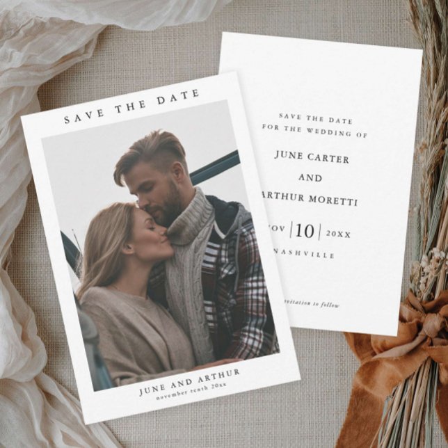 Invitación Matrimonio fotográfico simple Guardar la fecha (Simple photo wedding save the date announcement cards.)