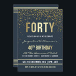 Invitación Medianoche | Confetti de oro 40.º Fiesta de cumple<br><div class="desc">Medianoche | Confeti de oro 40 invitaciones a la fiesta de cumpleaños. Esta invitación formal, elegante, moderna y de moda a la fiesta de cuarenta años es apta para hombres o mujeres. Comprende líneas limpias doradas, un guión gótico elegante de funda superior y un sofisticado texto de Relieve metalizado de...</div>
