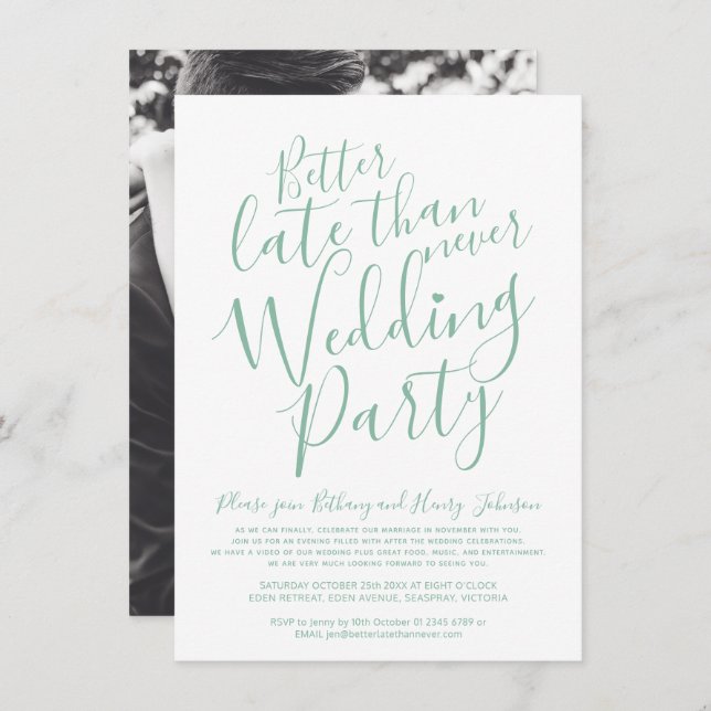 Invitación Mejor tarde que nunca fiesta de boda verde (Anverso / Reverso)