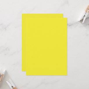 Invitación Mejora tu diseño con fondo amarillo
