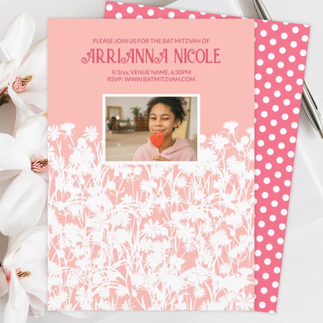 Invitación Melocotón, Rosa Mauve, Flores Silvestres Blancas B (peach pink white wild flowers meadow spring springtime bat mitzvah invitations pink polka dots)