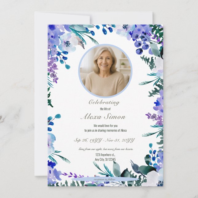 Invitación Memorial Soft Blue Floral Celebración de la Vida (Anverso)