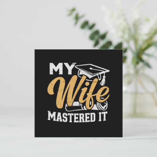 Invitación Mi esposa lo dominó Titular de Máster de Graduació (Anverso de pie)