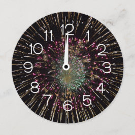 Invitación Midnight New Years Eve Clock On Fireworks 