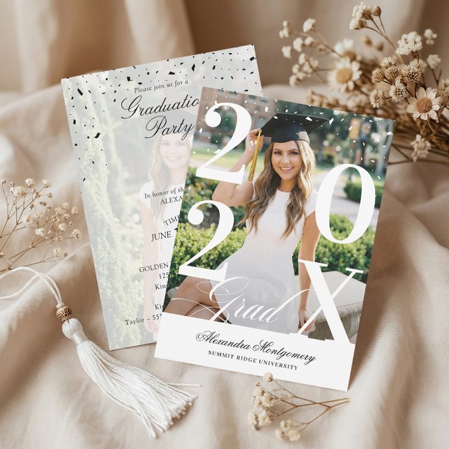 Invitación Minimal Modern Bold Graduation Year Photo Party (Minimal Modern Bold Graduation Year Photo Party Invitation)