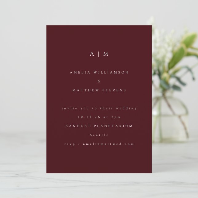 Invitación Minimalist Monogram Elegant Burgundy Wedding (Anverso de pie)
