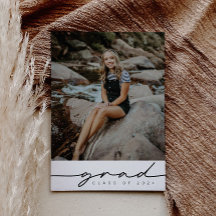 Invitación Minimalista de graduación moderna