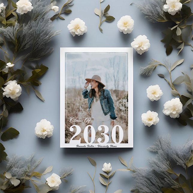 Invitación Minimalista de graduación moderna (Subido por el creador)