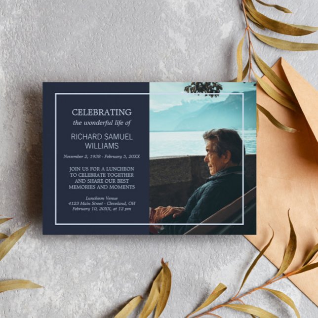 Invitación Mínimo azul marino celebrando la vida | Foto Perso (Subido por el creador)