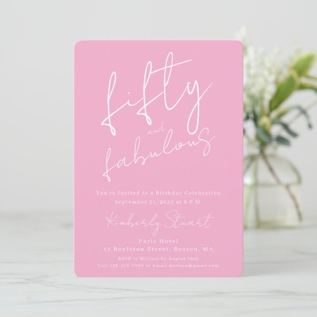 Invitación Mínimo Fifty & Fabuloso Cumpleaños 50 Script Rosa (Anverso de pie)