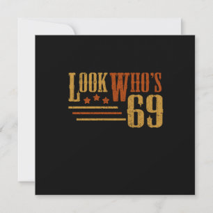 Invitación Mira el regalo de cumpleaños número 69 de 69 años