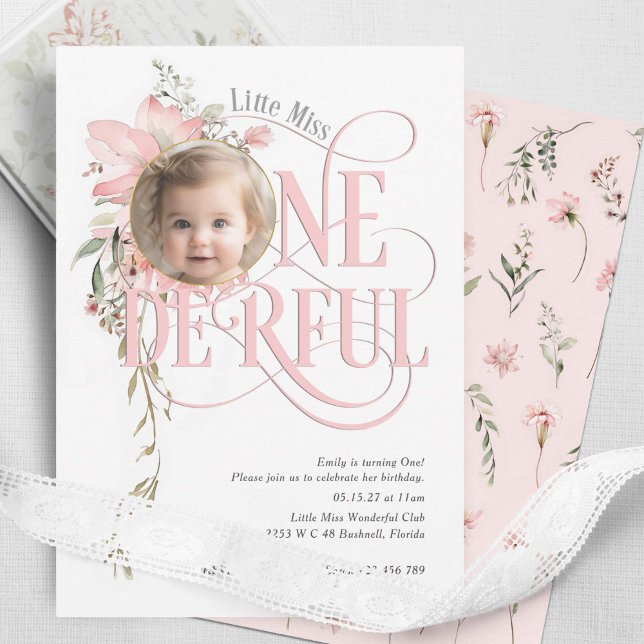 Invitación Miss flor rosada Onemaravillosa Chica 1er cumpleañ (Wild flower themed little miss onederland, baby girl 1st birthday invite.)