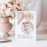 Invitación Miss Maravilloso Globo Rosa Primera Foto de cumple<br><div class="desc">Invitaciones para el primer cumpleaños de la guirnalda de globo floral rosa lindo - PEQUEÑO MISS ONEDERFUENTE</div>