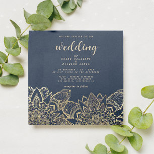 Invitación Moda boda de mandala floral con guion dorado azul 