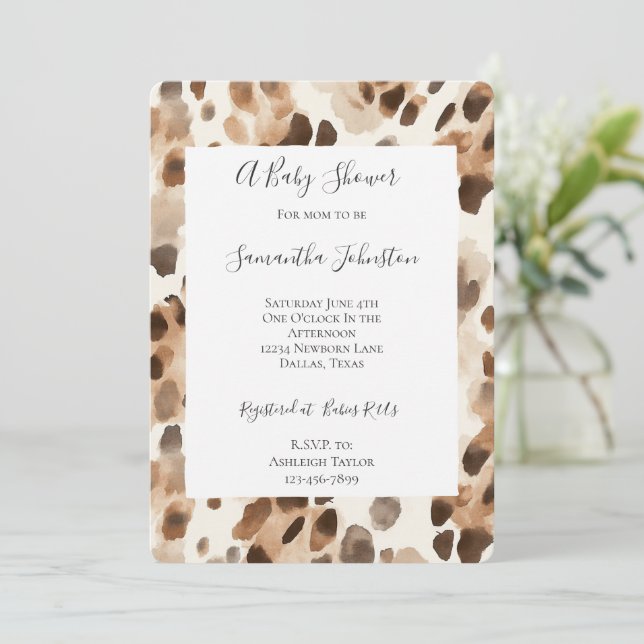 Invitación Moda Cream Brown Leopard Animal Print Baby Shower (Anverso de pie)