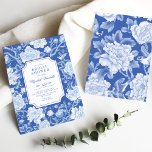 Invitación Moda Delft Blue Chinoiserie Floral Bridal Shower<br><div class="desc">Este diseño de inspiración chinoiserie presenta elegantes flores botánicas,  pájaros y vegetación en tonos azules y blancos. Personalice la invitación con sus detalles y si desea reorganizar el estilo y la ubicación del texto,  pulse el botón "Haga clic para más personalizares".</div>