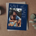 Invitación Moda Elegante foto de Mod Save the Date 2 Navy Blu<br><div class="desc">Haga que sus huéspedes se entusiasmen con su hermoso boda enviando su Moda moderna y de Moda Elegante Mod Photo Save the Date con su foto vertical y su estilo moderno. En Azul marino Para aquellos que busquen una Save the Date presentándote en un estilo Moda y moderno, esta invitación...</div>