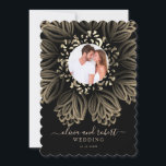 Invitación Moda Elgant Black and Gold Floral Photo Boda<br><div class="desc">Moda Elgant Black Artistic Beautiful Gold Floral ornate Circle Centered Photo Wedding Invitación.</div>