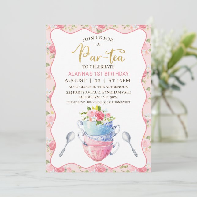Invitación Moda Floral Wave Teacups Primer cumpleaños Fiesta  (Anverso de pie)