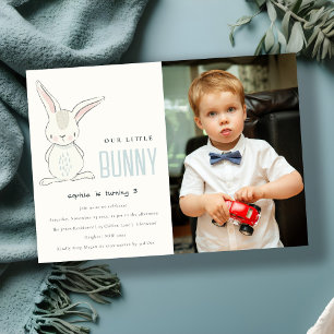 Invitación Moda Simple Cute Blue Bunny Boys Photo Kids