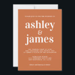 Invitación Moda simple Tipografía Quemada Naranja Boda<br><div class="desc">La invitación a la boda, sencilla y de moda, presenta una tipografía blanca, elegante y moderna sobre un fondo naranja quemado. Simplemente agregue los detalles de su boda. Diseñado exclusivamente para usted por Happy Dolphin Studio. Si necesita ayuda o productos coincidentes, póngase en contacto con nosotros en happydolphinstudio@outlook.com. ¡Estamos encantados...</div>